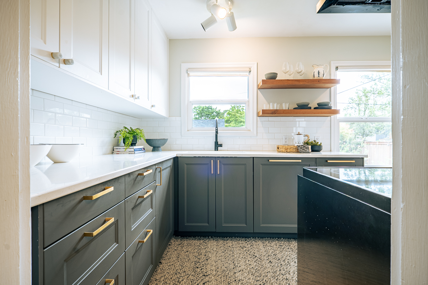 Interior detail at 5806 NE 32nd Place