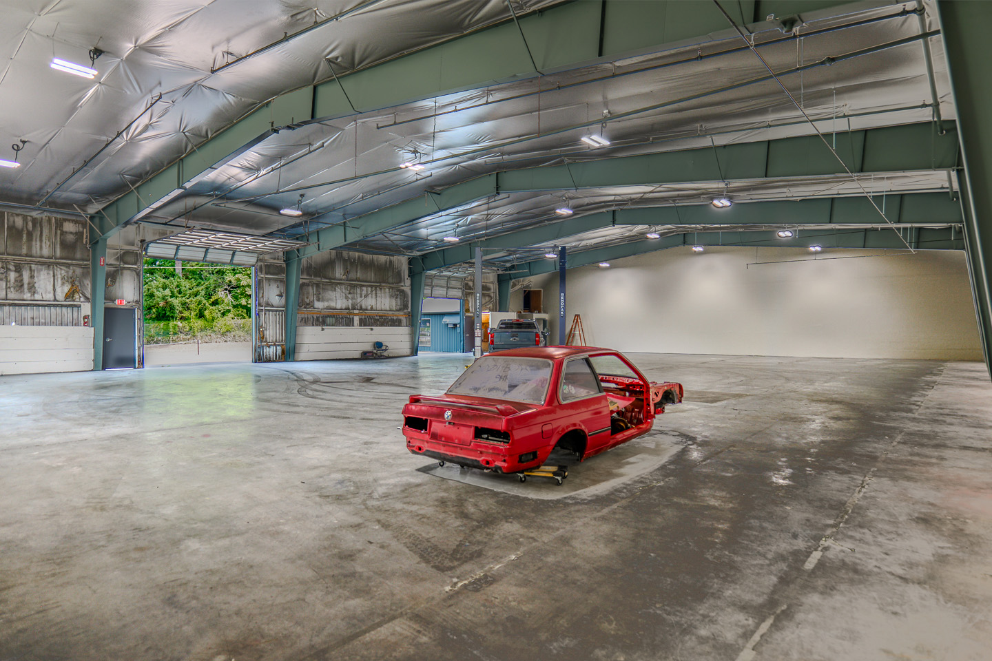 ModWerks mechanic shop interior