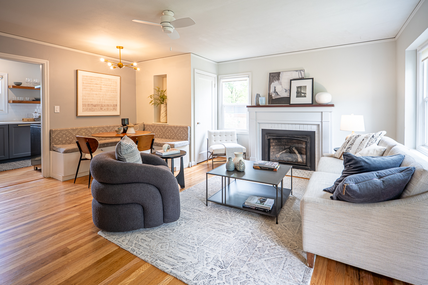 5806 NE 32nd Pl living room